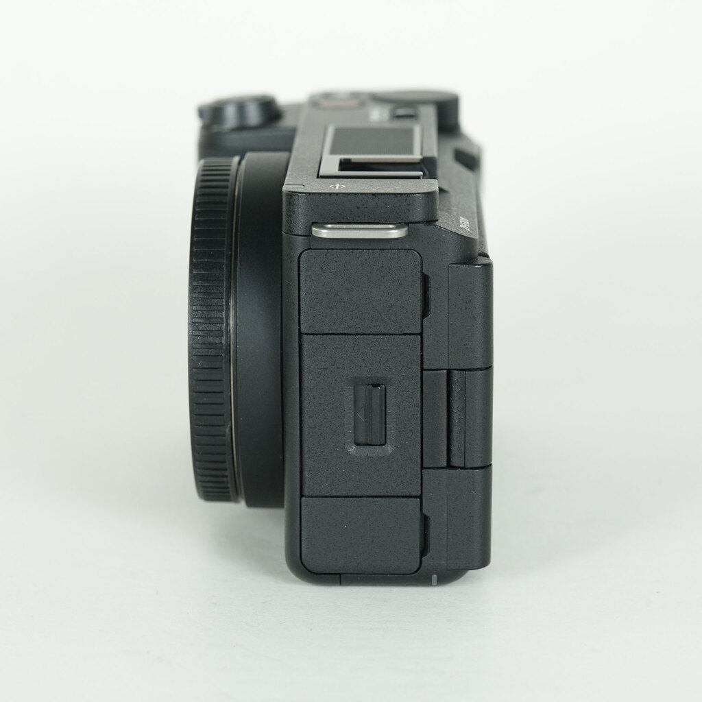 SONY VLOGCAM ZV-E10 II（ZV-E10M2）の出品 | ONE SCENE（ワンシーン）