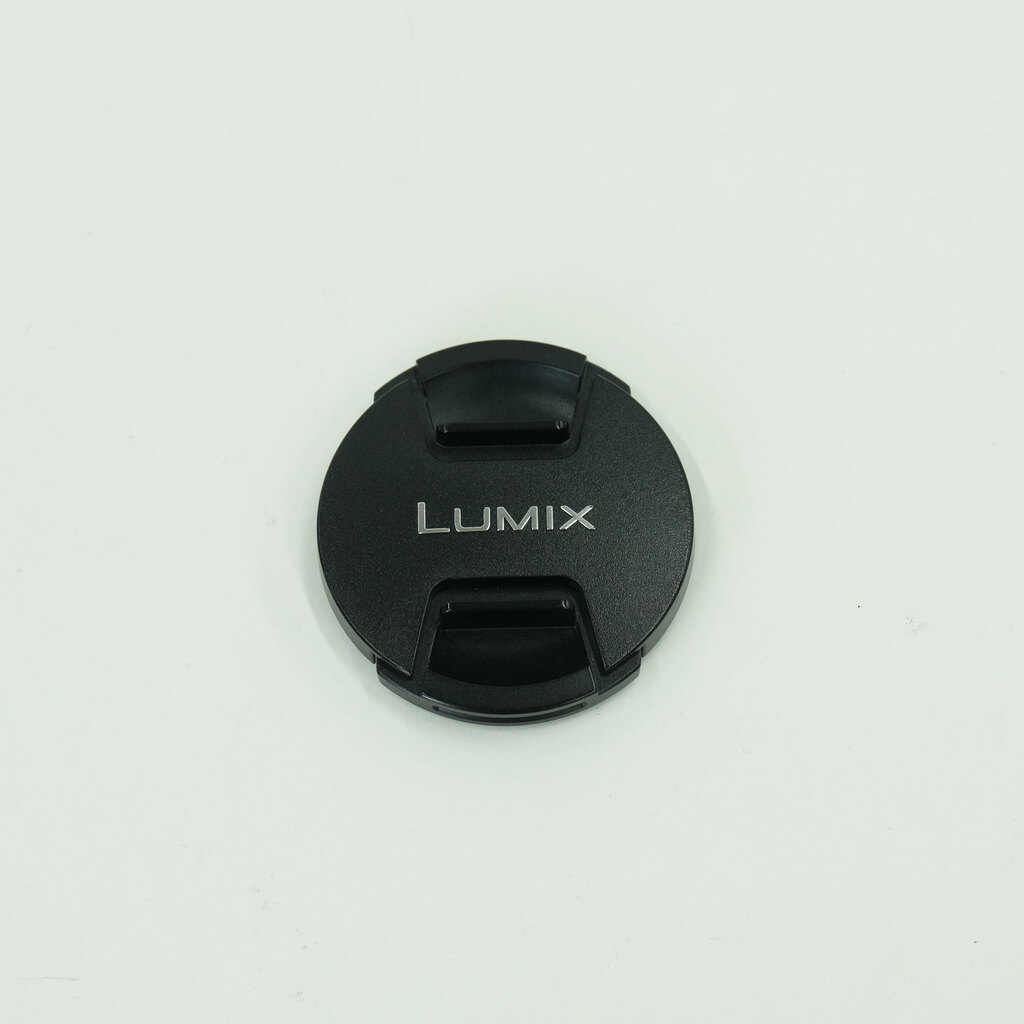 Panasonic LUMIX G VARIO 14-42mm F3.5-5.6 ASPH./MEGA O.I.S. Panasonic LUMIX G VARIO 14-42mm F3.5-5.6 ASPH./MEGA O.I.S.