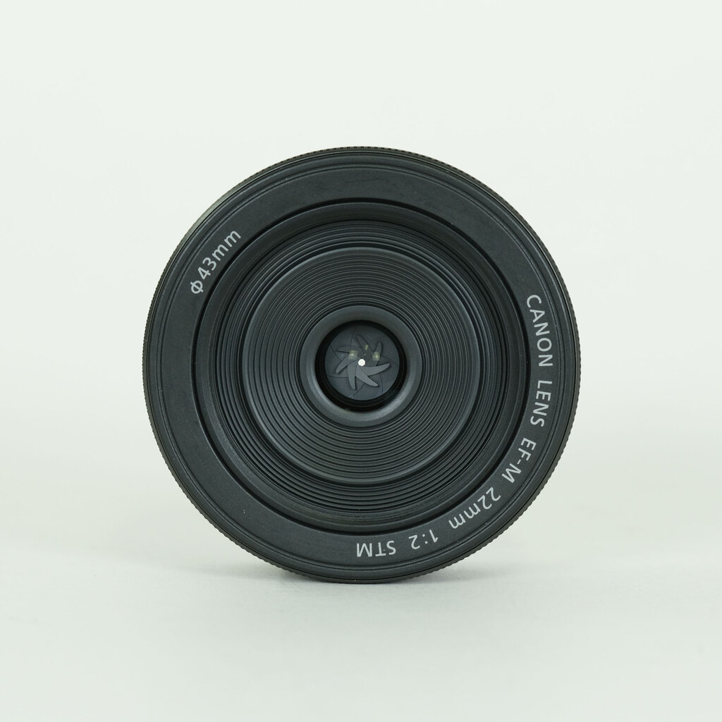 Canon EF-M22mm F2 STM