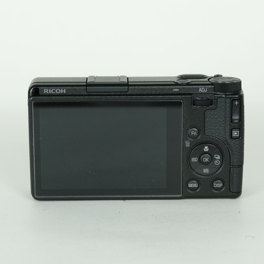 RICOH GR IV