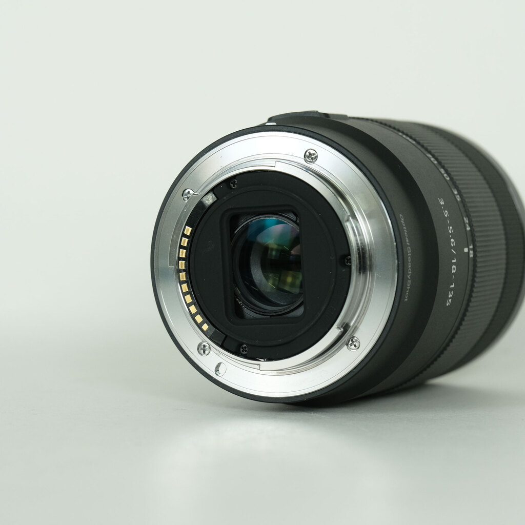 SONY E 18-135mm F3.5-5.6 OSS SEL18135の出品 | ONE SCENE（ワンシーン）