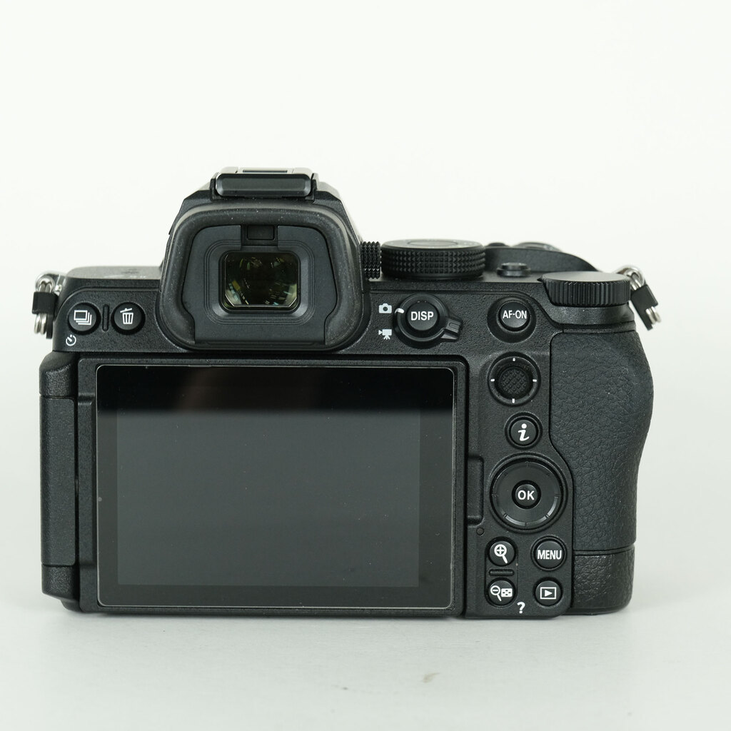 Nikon Z5II [�{�f�B]