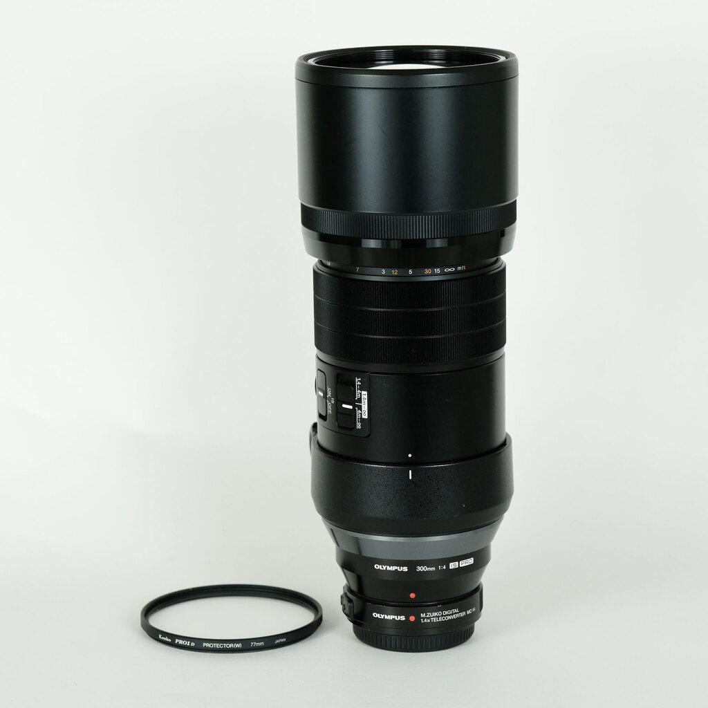 OLYMPUS M.ZUIKO DIGITAL ED 300mm F4.0 IS PRO