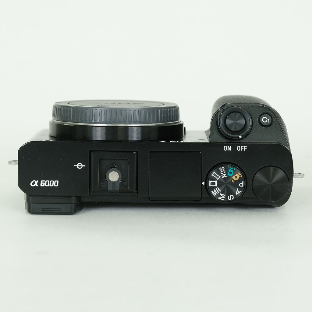 SONY α6000（ILCE-6000）の出品 | ONE SCENE（ワンシーン）
