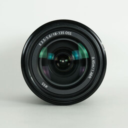 SONY E 18-135mm F3.5-5.6 OSS SEL18135