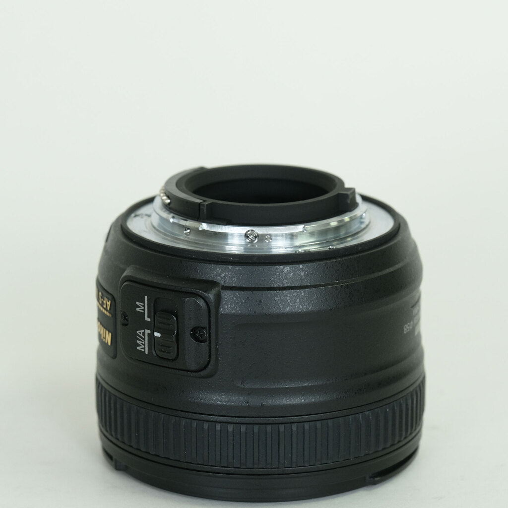 Nikon AF-S NIKKOR 50mm f/1.8G Nikon AF-S NIKKOR 50mm f/1.8G