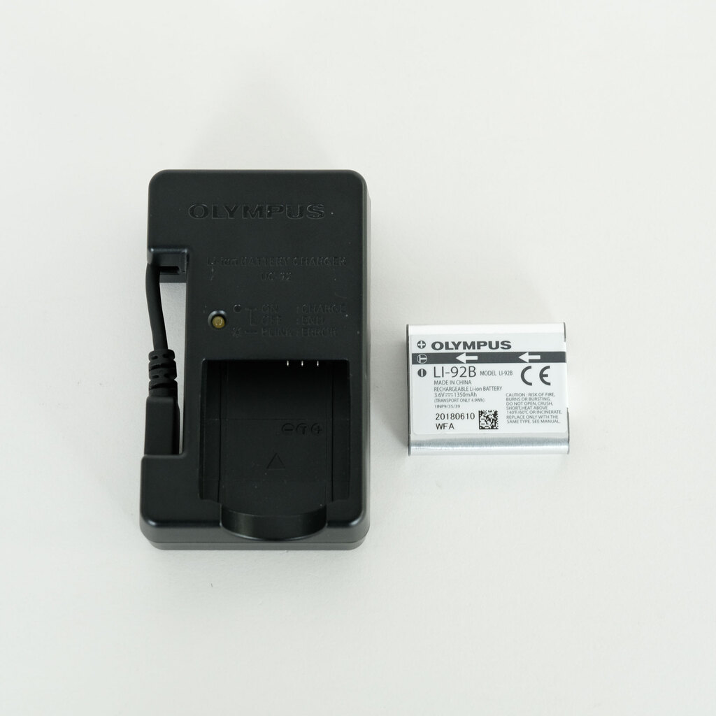 OLYMPUS Tough TG-5 レッド