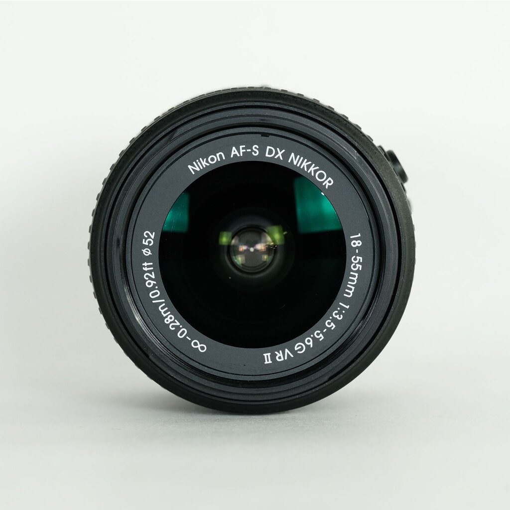 Nikon AF-S DX NIKKOR 18-55mm f3.5-5.6G VR II