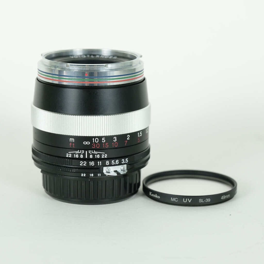 Voigtlander APO-LANTHAR 90mm F3.5 SL (Ai-s) Voigtlander APO-LANTHAR 90mm F3.5 SL (Ai-s)