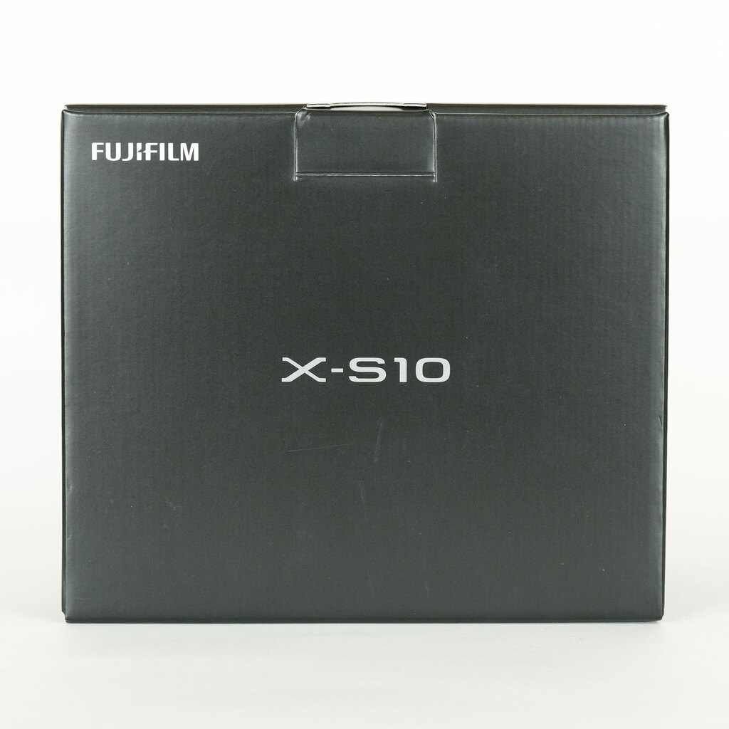 FUJIFILM X-S10