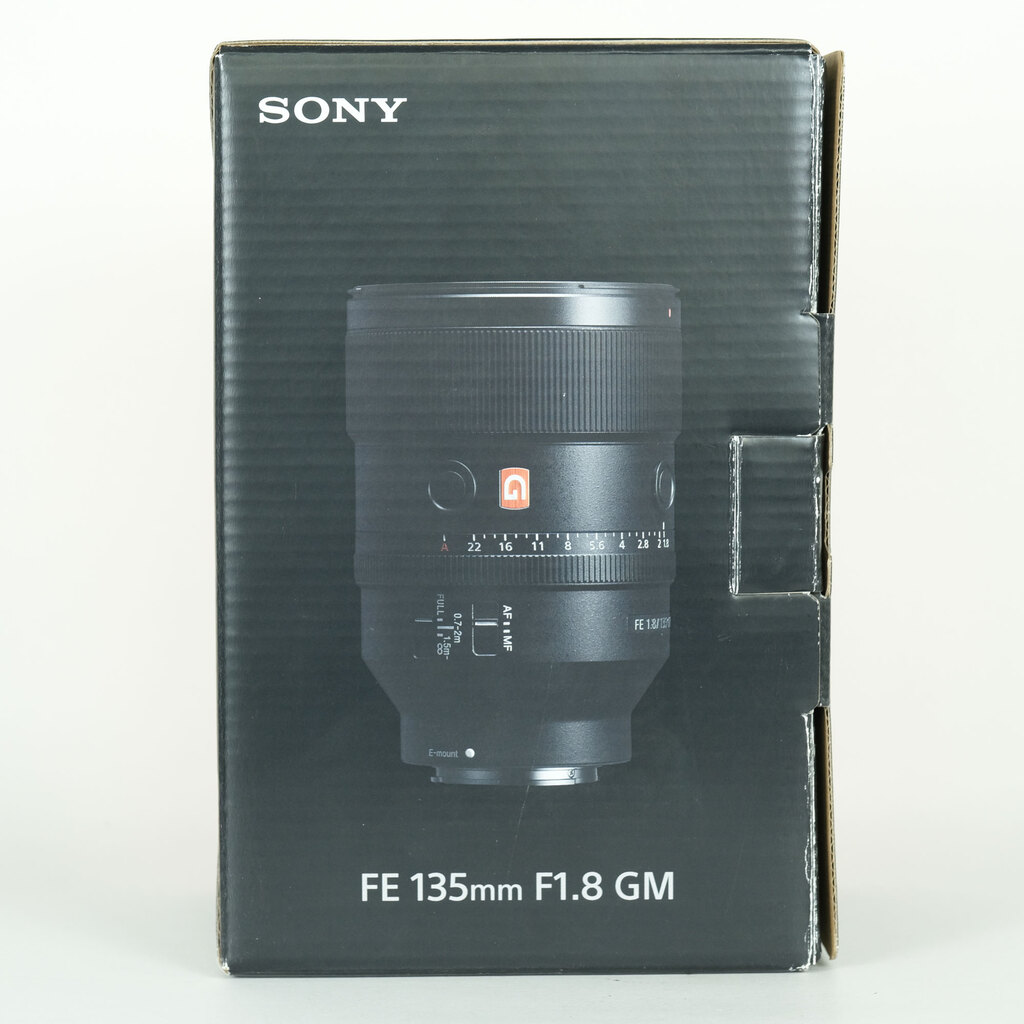 SONY FE 135mm F1.8 GM SEL135F18GMの出品 | ONE SCENE（ワンシーン）