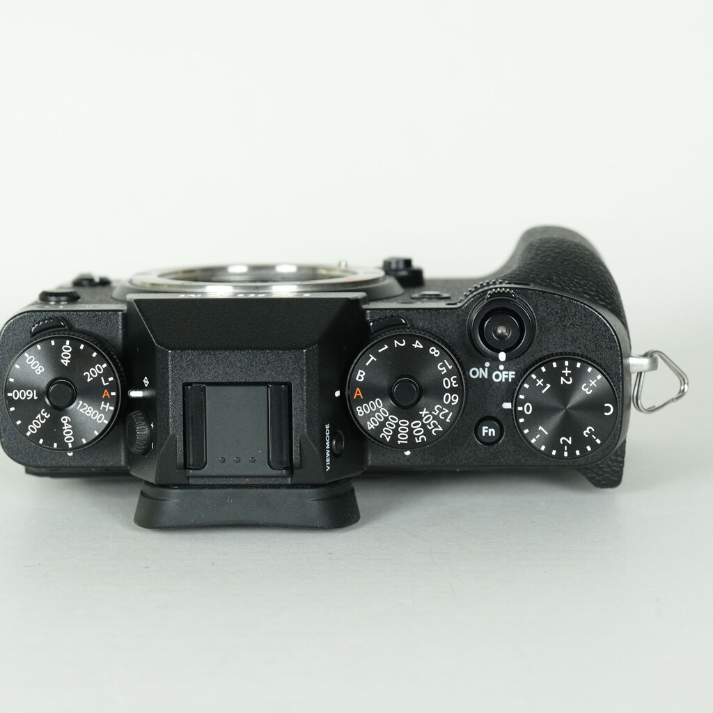 【ジャンク品】FUJIFILM X-T2 ボディ（通電不可・中から異音あり） FUJIFILM X-T2の出品 | ONE SCENE（ワンシーン）