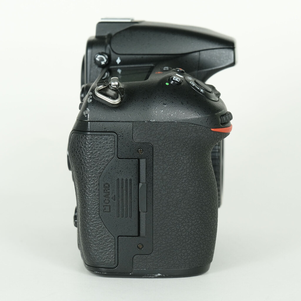 Nikon D810