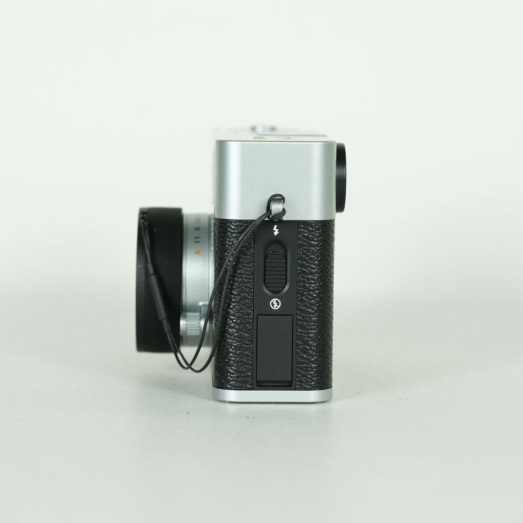 FUJIFILM X half X-HF1の出品 | ONE SCENE（ワンシーン）
