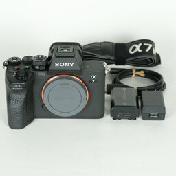 SONY α7 IV(ILCE-7M4) SONY α7 IV(ILCE-7M4)
