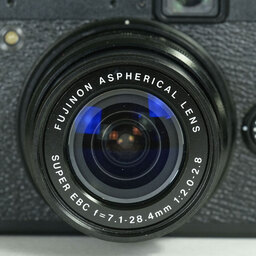 FUJIFILM X10 ブラック