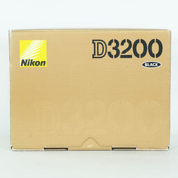 Nikon D3200ボディ ブラック