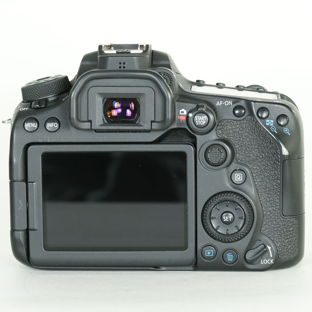 Canon EOS 90D