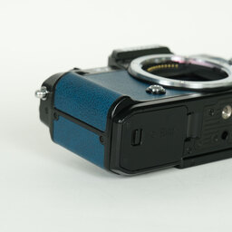 Nikon Z f プレミアムエクステリア張替済み