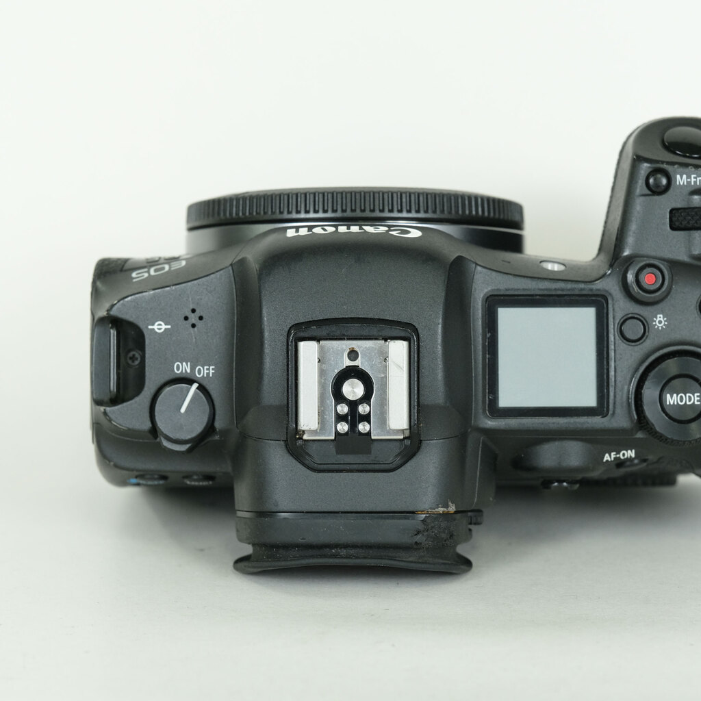 Canon EOS R5 Canon EOS R5