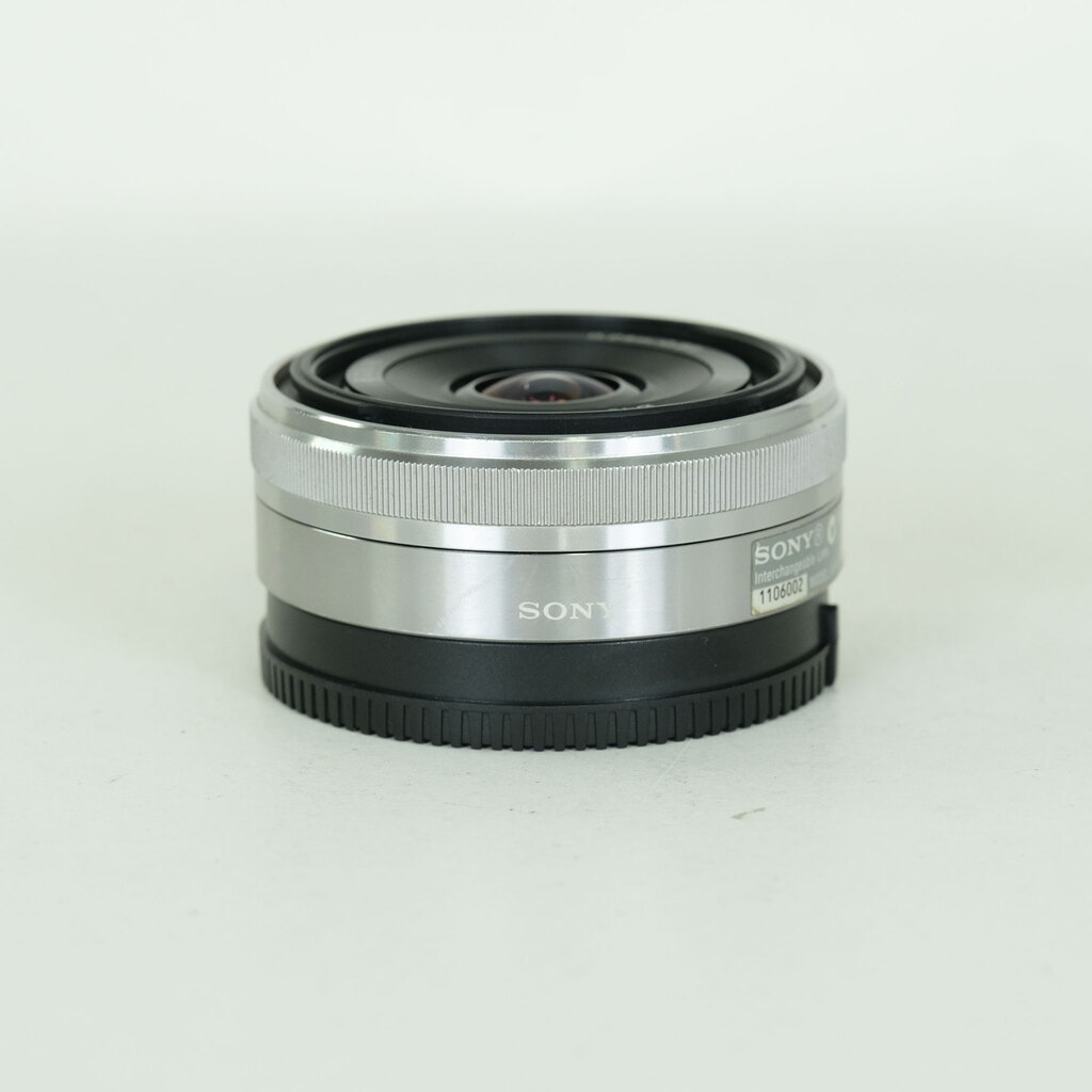 SONY E 16mm F2.8 SEL16F28