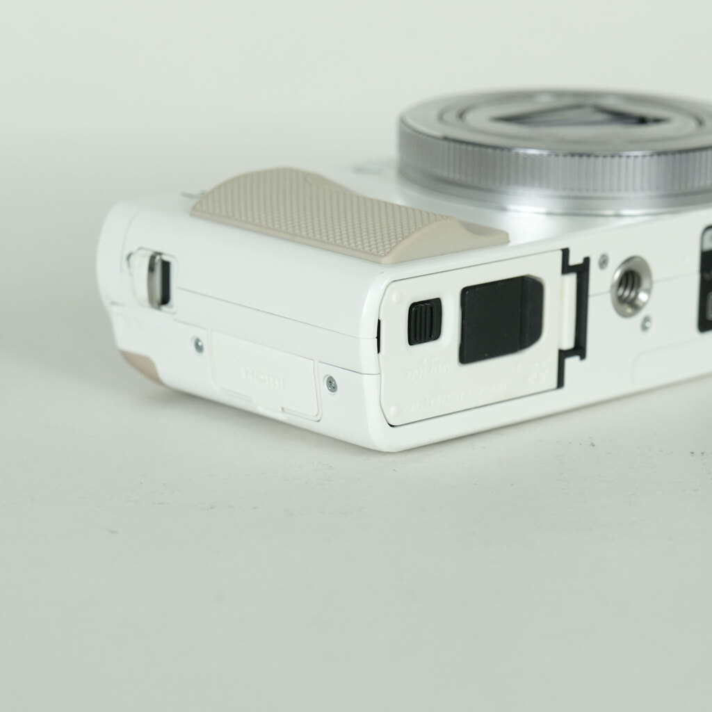 Panasonic LUMIX DMC-TZ85 ホワイトの出品 | ONE SCENE（ワンシーン）