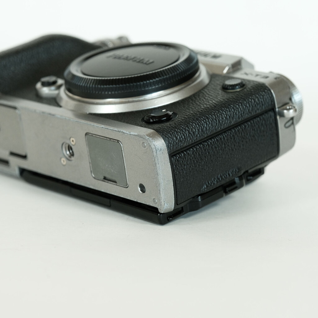 fujifilm xt3 本体　ジャンク FUJIFILM X-T3の出品 | ONE SCENE（ワンシーン）