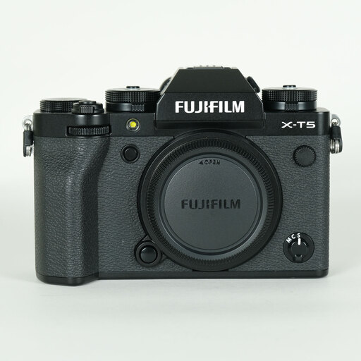 FUJIFILM X-T5を徹底解説。他機種との比較から作例・レビューまで