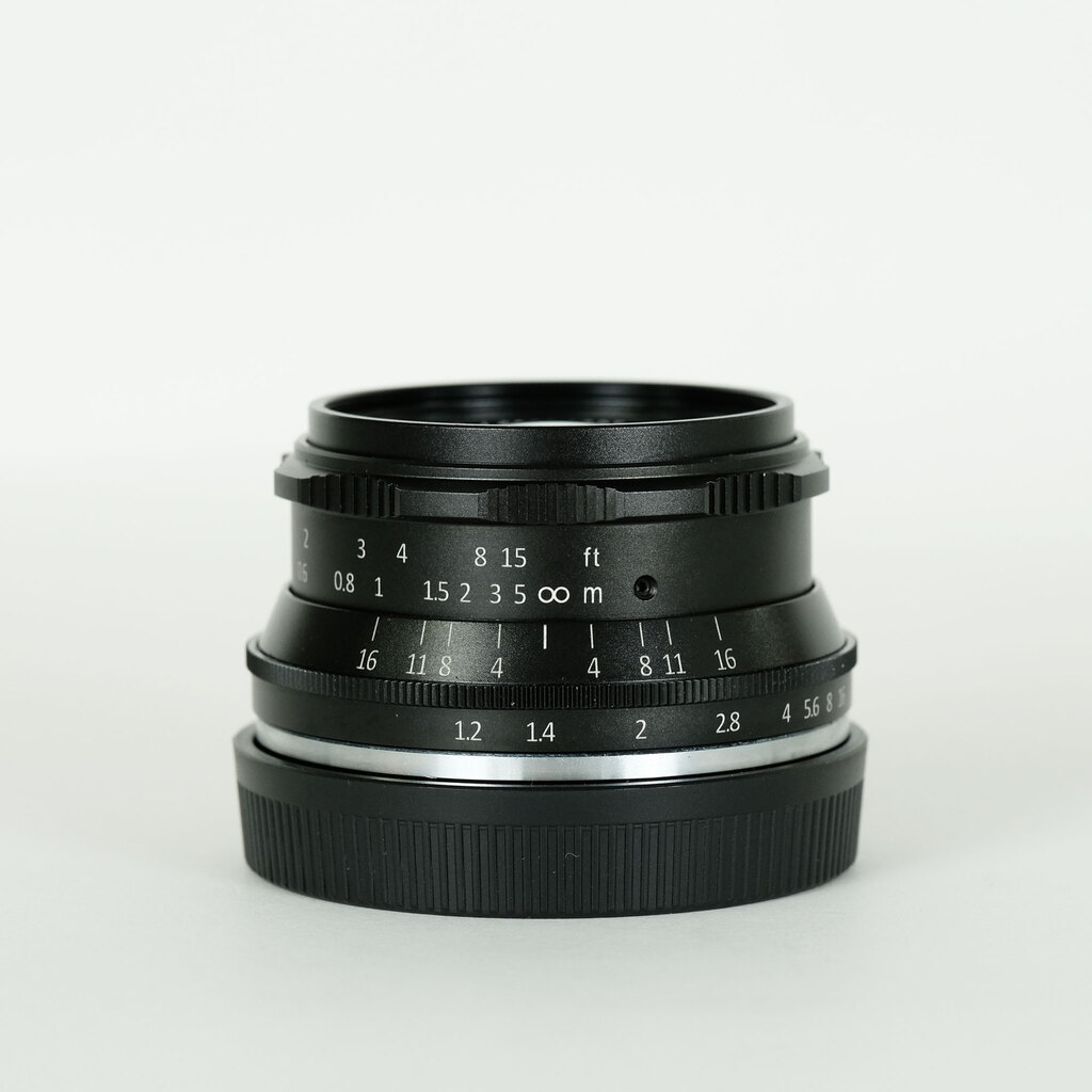 七工匠 7Artisans 35mm F1.2 (ソニーE用) ブラック