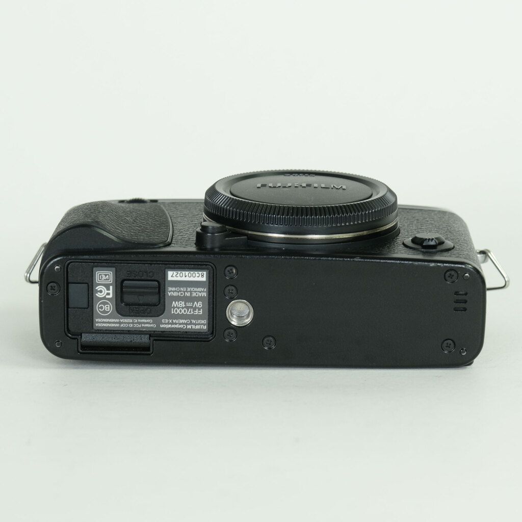 FUJIFILM X-E3