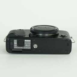 FUJIFILM X-E3