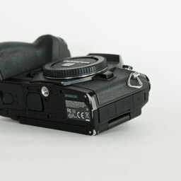 OLYMPUS OM-D E-M1 Mark II