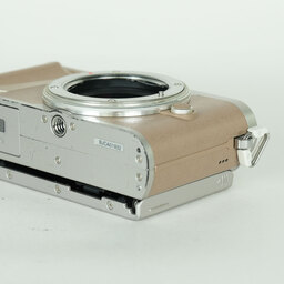 OLYMPUS PEN E-PL10
