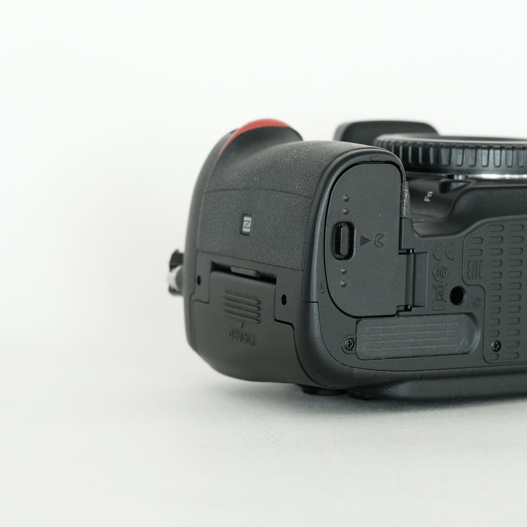 Nikon D7200 バッテリーパックキット