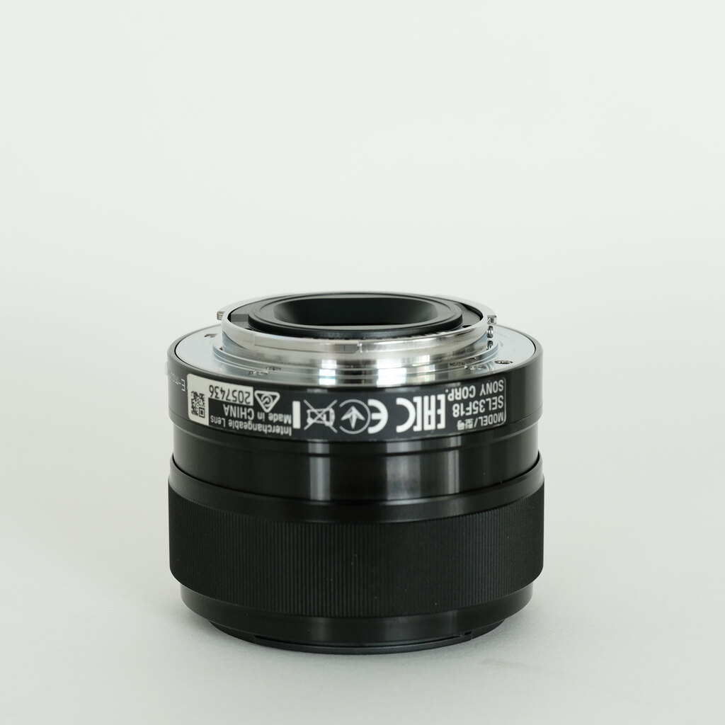 SONY E 35mm F1.8 OSS SEL35F18