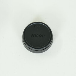 Nikon AF-S VR Zoom-Nikkor 70-300mm F4.5-5.6G IF-ED Nikon AF-S VR Zoom-Nikkor 70-300mm F4.5-5.6G IF-ED