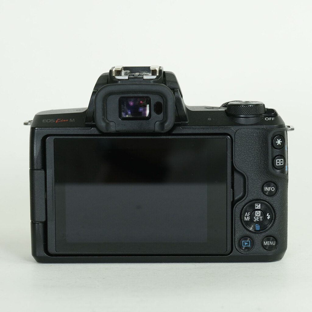 Canon EOS Kiss M Canon EOS Kiss M