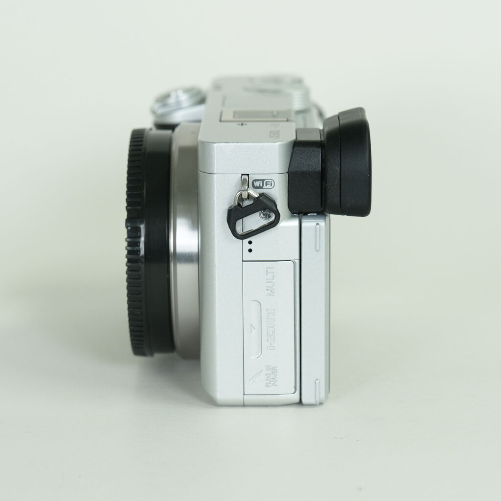SONY α6400(ILCE-6400) SONY α6400(ILCE-6400)