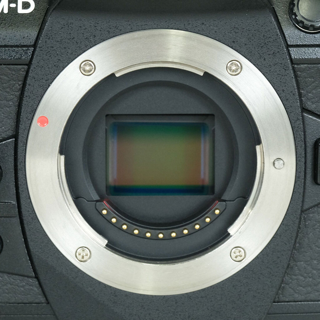 OLYMPUS OM-D E-M1 Mark II