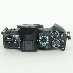 OLYMPUS OM-D E-M5 Mark III