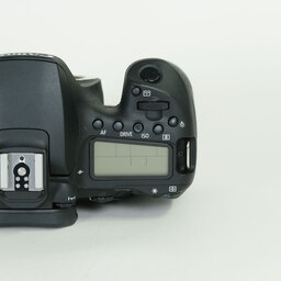 Canon EOS 90D