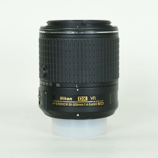 Nikon AF-S DX NIKKOR 55-200mm F4-5.6G ED VR II Nikon AF-S DX NIKKOR 55-200mm F4-5.6G ED VR II