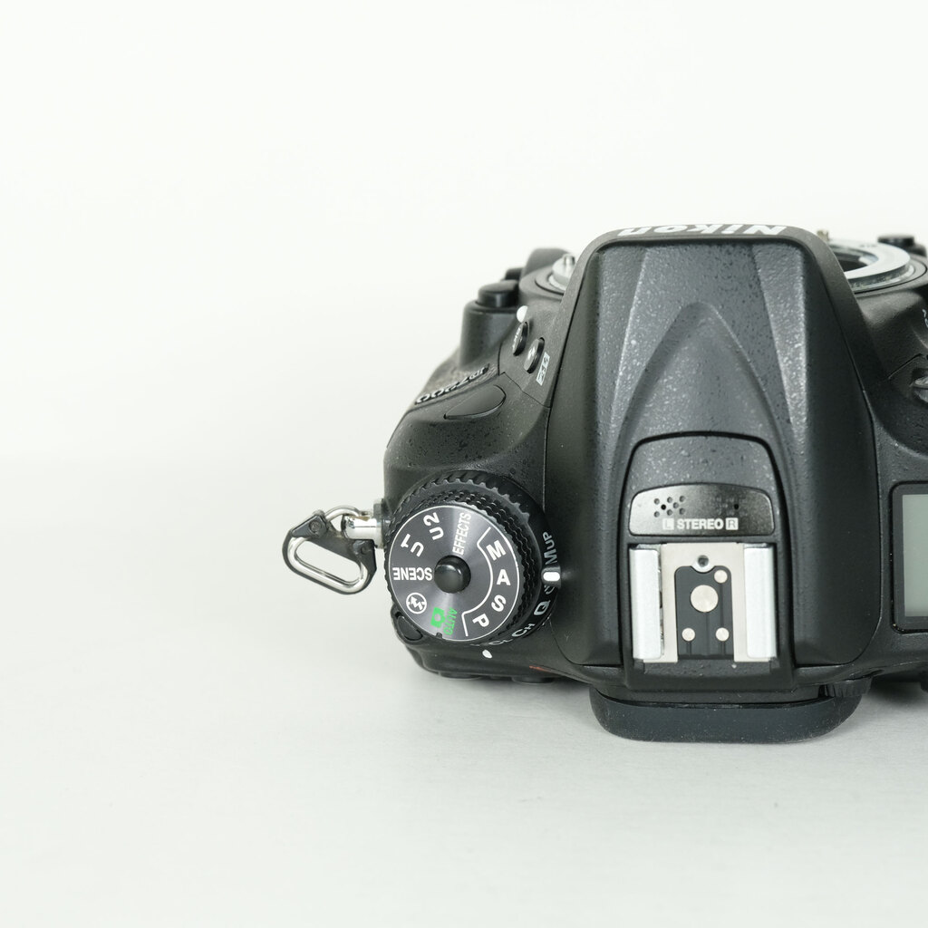 Nikon D7200の出品 | ONE SCENE（ワンシーン）