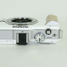 OLYMPUS PEN Lite E-PL1 ボディ ホワイト OLYMPUS PEN Lite E-PL1 ボディ ホワイト