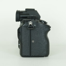 SONY α7 III（ILCE-7M3）