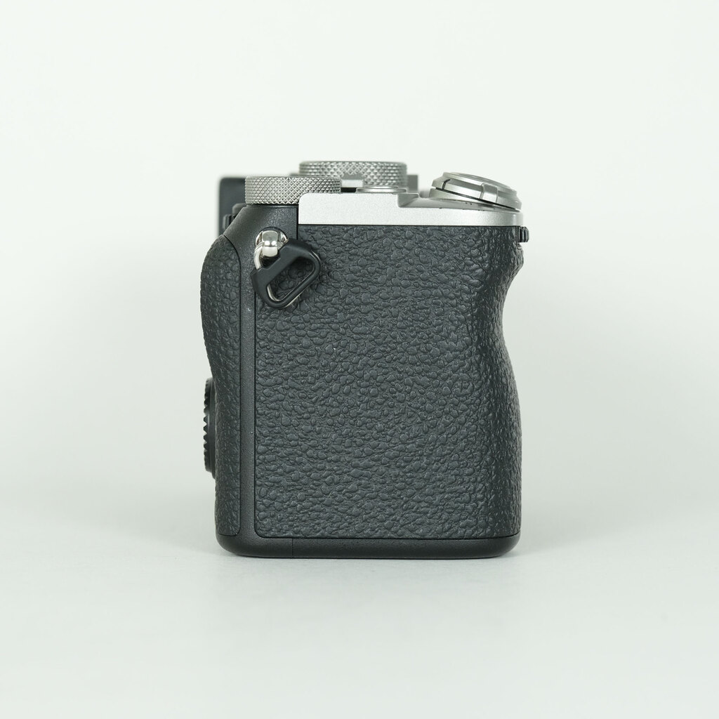 SONY ��7C II�iILCE-7CM2�j [�{�f�B �V���o�[]