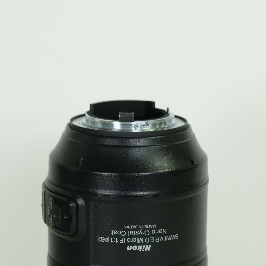 Nikon AF-S VR Micro-Nikkor 105mm f/2.8G IF-ED