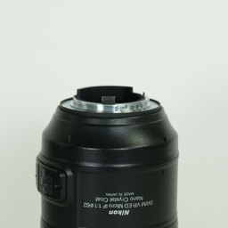 Nikon AF-S VR Micro-Nikkor 105mm f/2.8G IF-ED