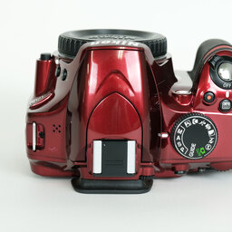 Nikon D3200ボディ レッド