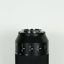 Panasonic LUMIX S 70-300mm F4.5-5.6 MACRO O.I.S.